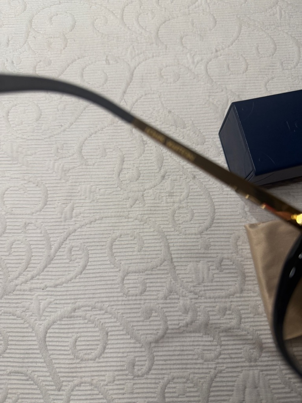 Louis Vuitton Louis Vuitton Black La Blum Women's Sunglasses. Nearly New Luxury - Picture 12 of 12